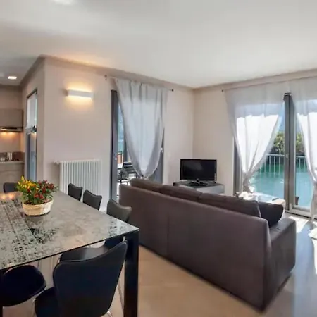 Comacina Lejlighedshotel *